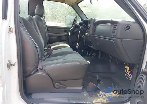 2005 GMC Sierra 2500Hd Work Truck z USA, uszkodzony, nr VIN 1GTHK24U75E134519